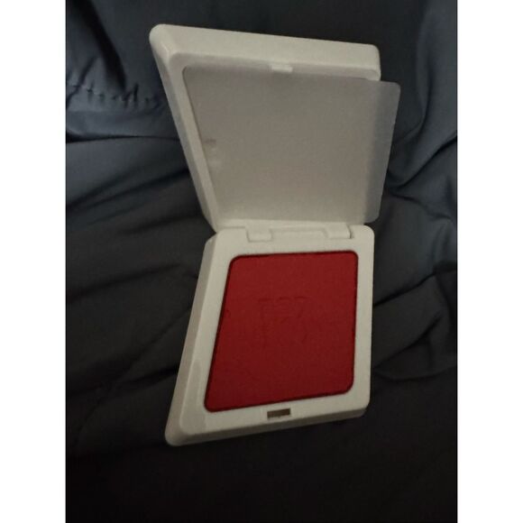 2 FENTY BEAUTY Fenty Cheeks Suede Powder Blushes-daiquiri dip - Picture 2 of 3